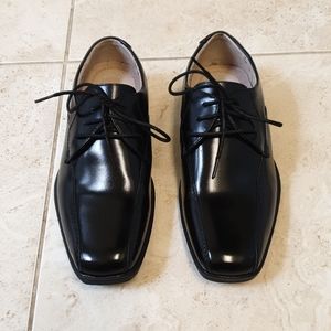 Florsheim Reveal Bike Toe Oxford Boys Dress Shoes